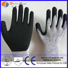 Latex coated cutting protection glove